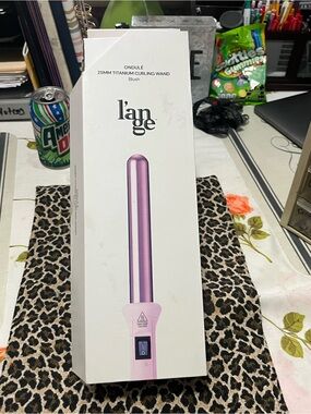 L’ange Hair Ondule Curling Wand, Model HTO15B Blush Pink Color